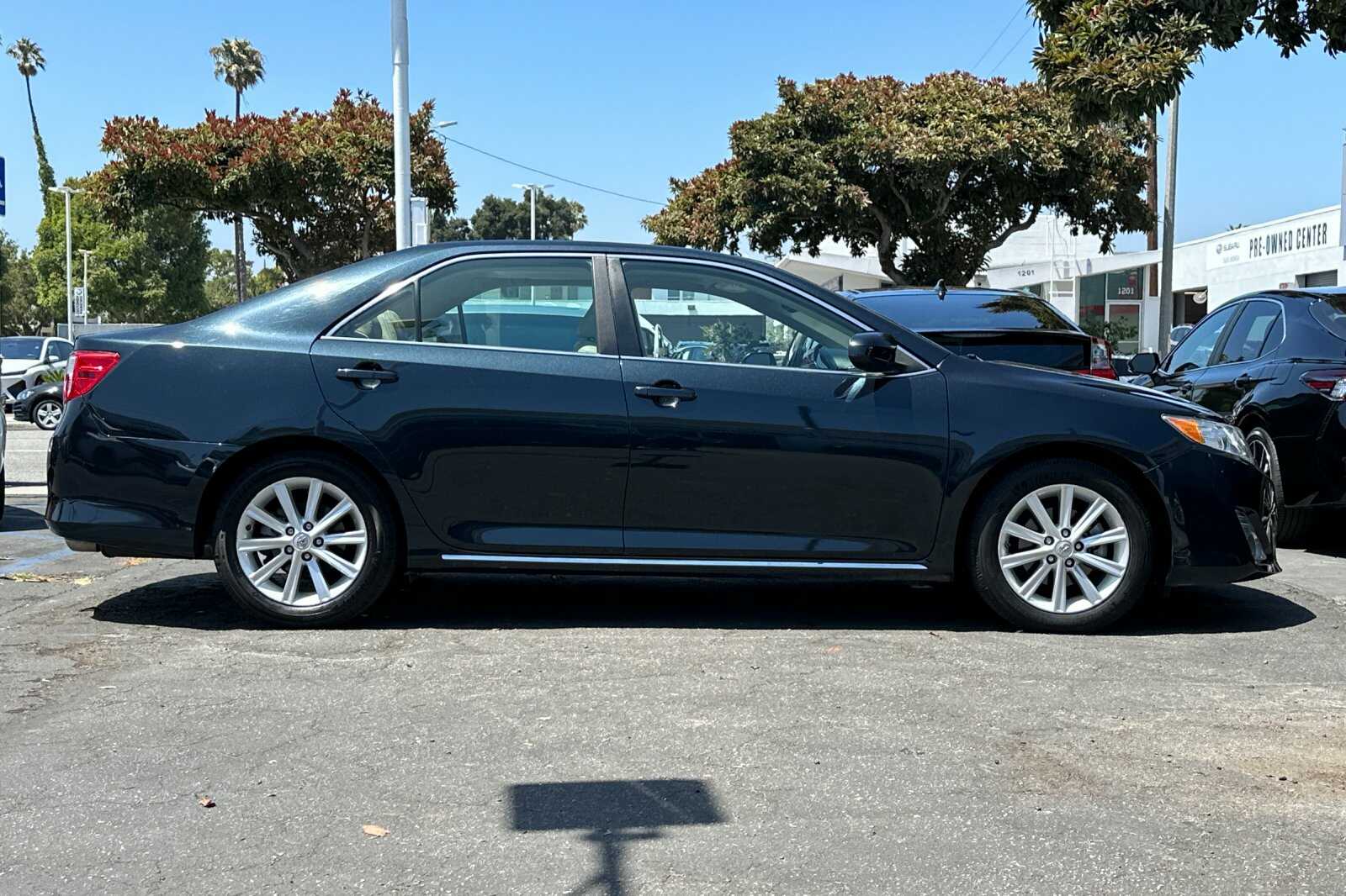 2014 Toyota Camry XLE 4D Sedan