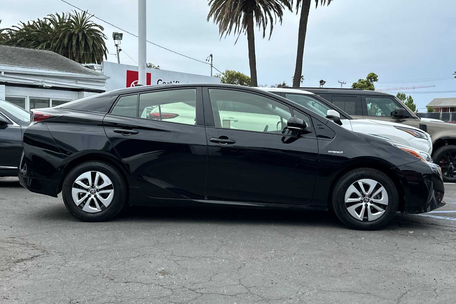 2017 Toyota Prius Two 5D Hatchback