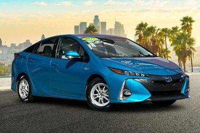 2017 Toyota Prius Prime Advanced 5D Hatchback